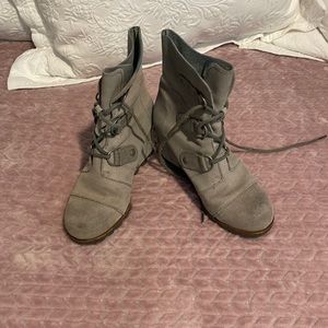 Sorel Grey Suede Wedge Boots